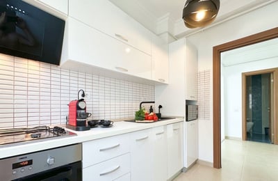 Аренда светлой 3-комнатной квартиры, 100 м², вид на озеро, Mamaia, Констанца, Румыния